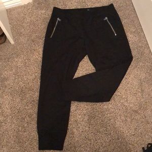 NWOT Black Gap Jogger with Zip Pockets